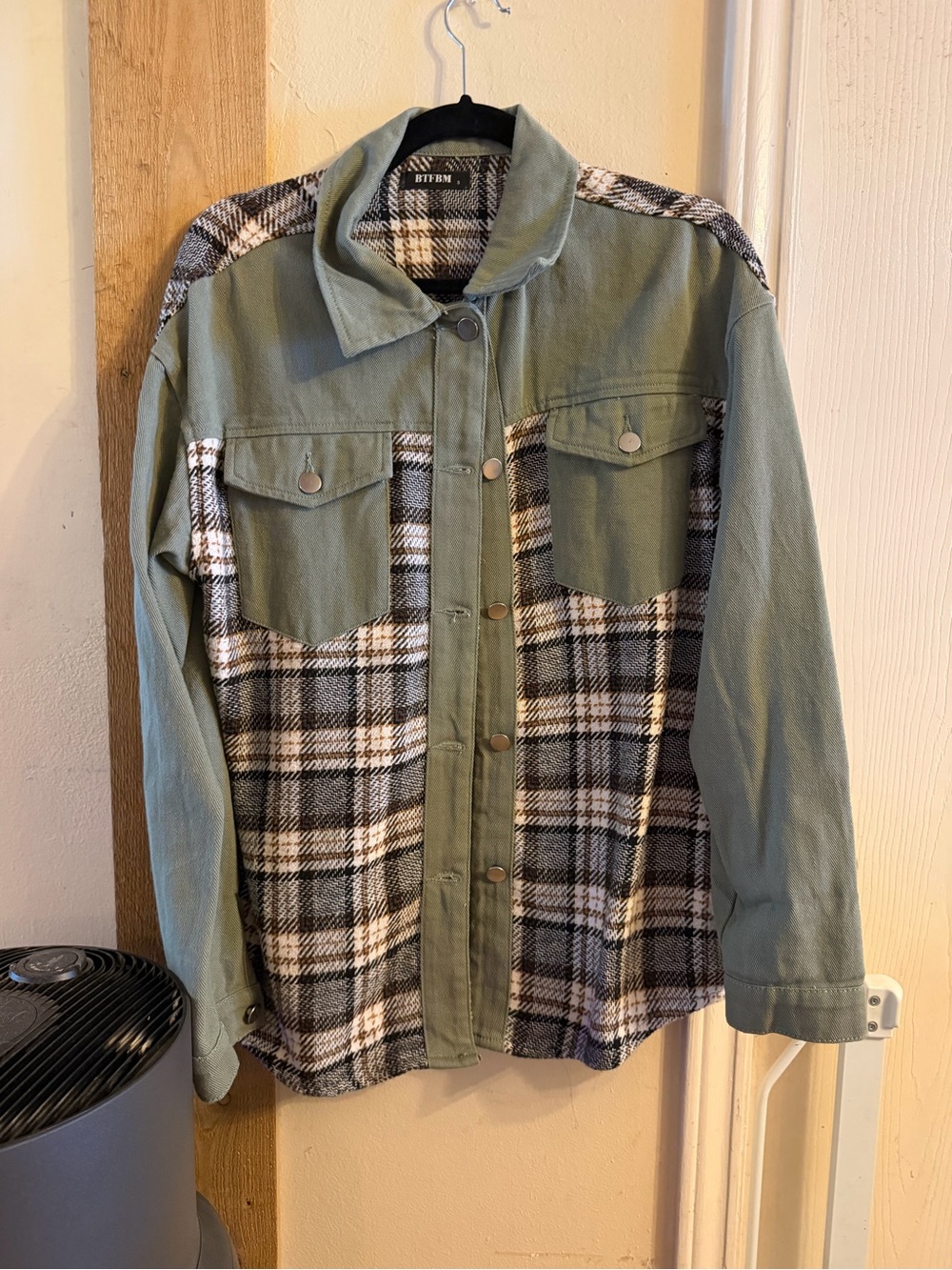 Green Plaid Shacket Jacket - Casual Layering